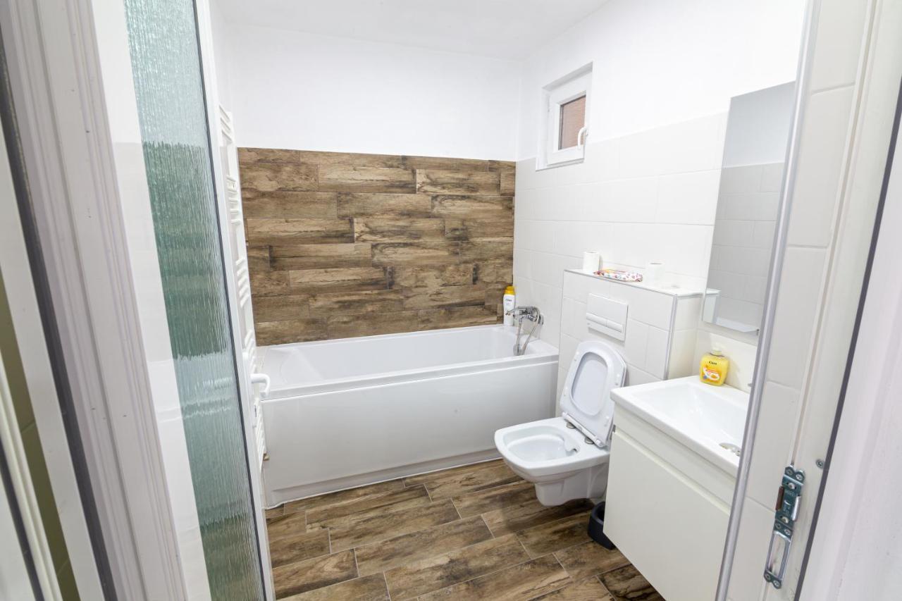 Ferienwohnung Whitehouse2 Arad Exterior foto